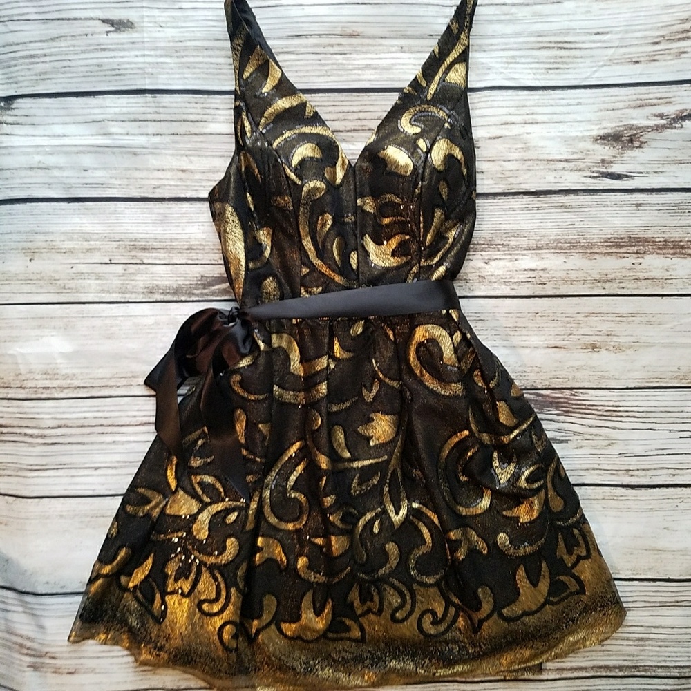Jun & Ivy black gold party dress holiday